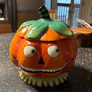 Vintage look ceramic pumpkin cookie jar